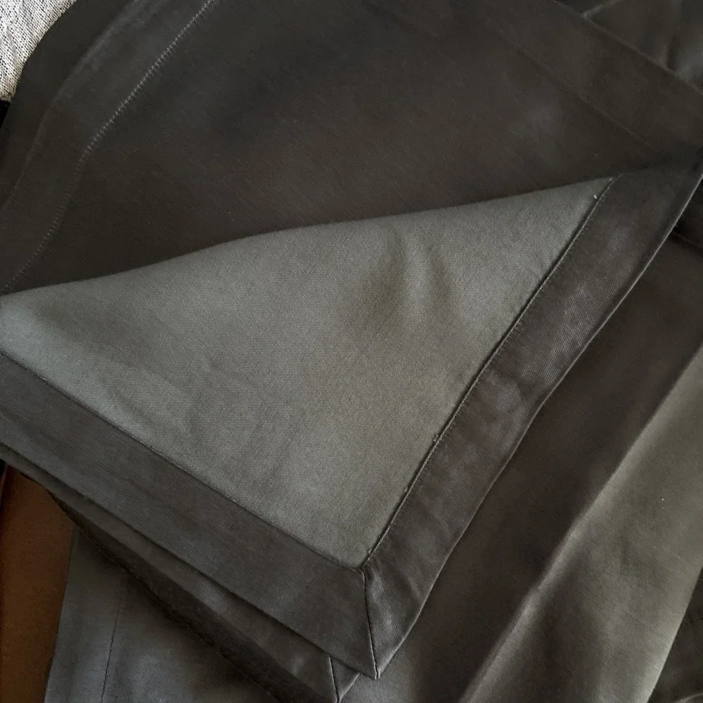 Crate & Barrel Set of 12 charcoal gray‎ satin Square Napkins NWOT